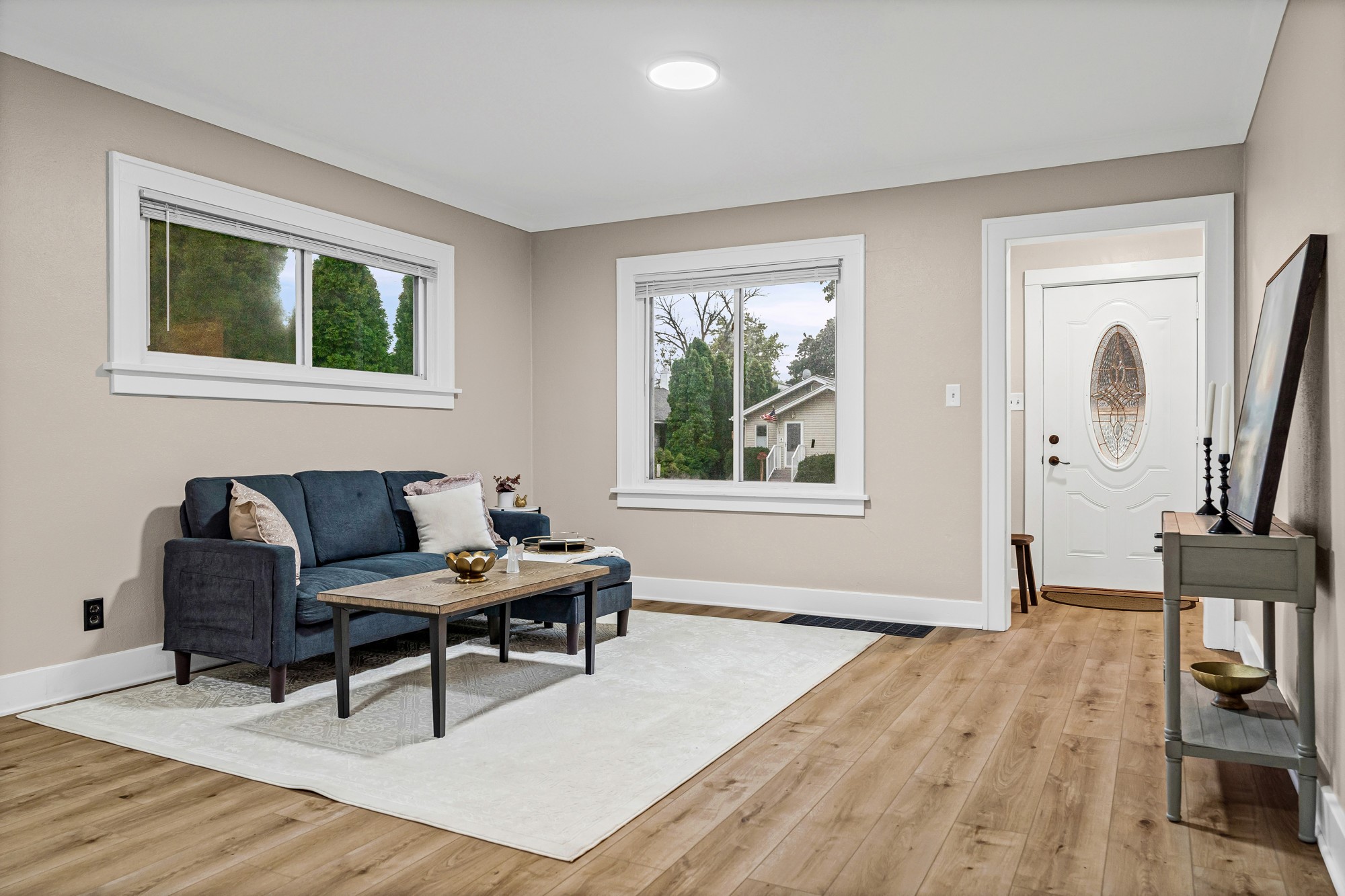 2430 Wood Street Property Photo 7