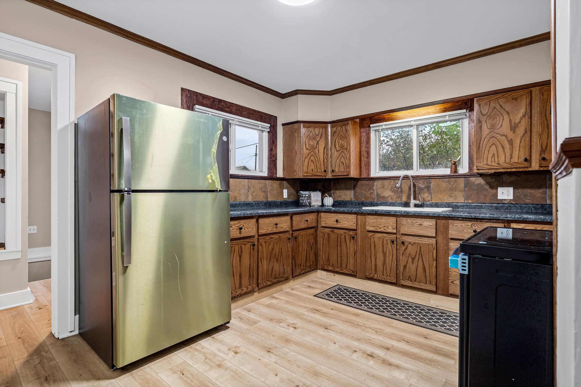 2430 Wood Street Property Photo 10