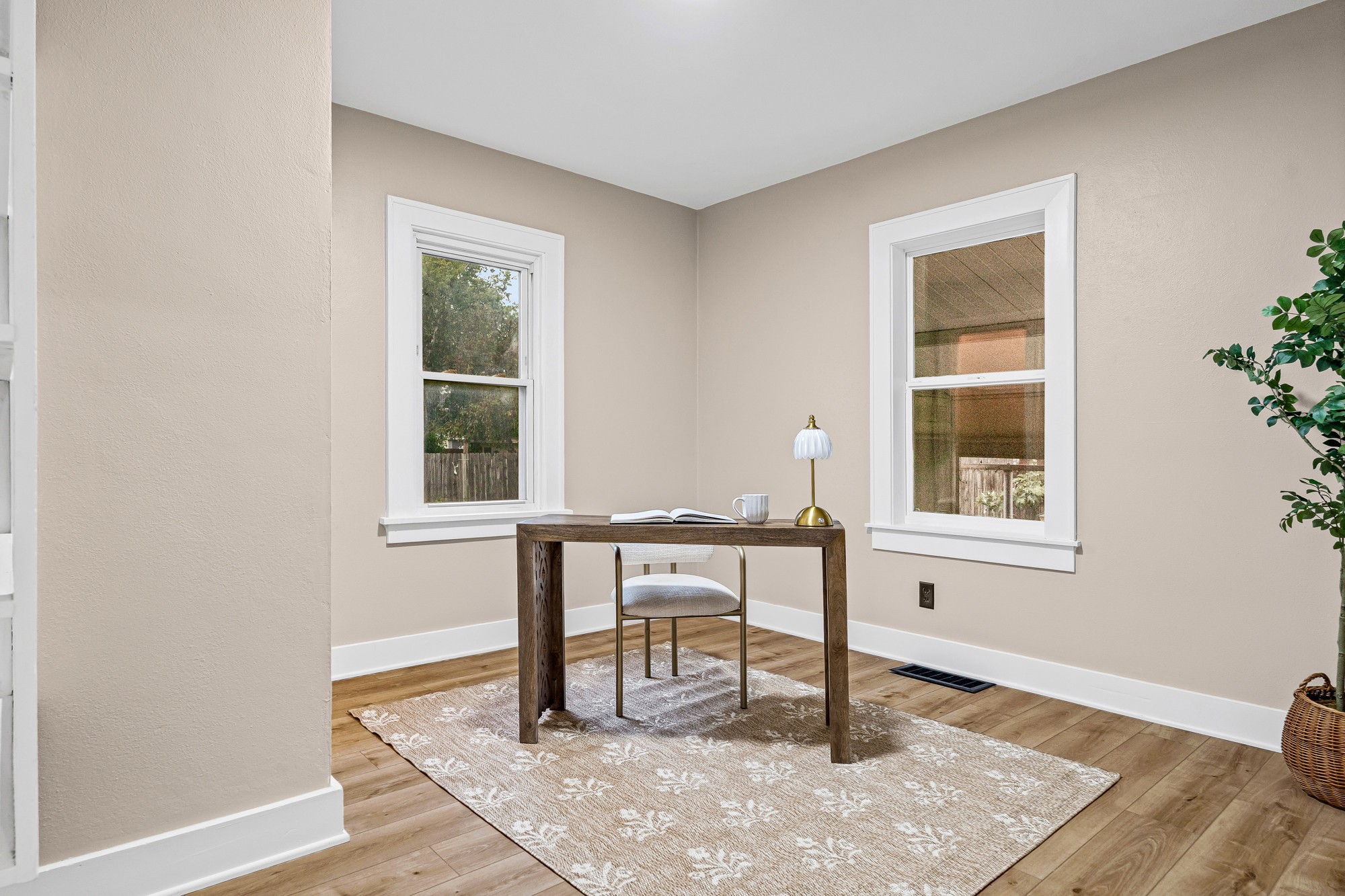 2430 Wood Street Property Photo 16