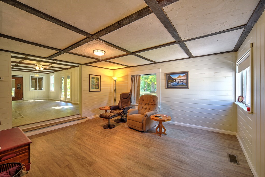 23860 Malone Road Property Photo 10
