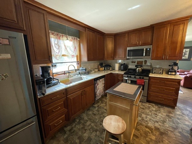 15890 Guard Street Property Photo 7