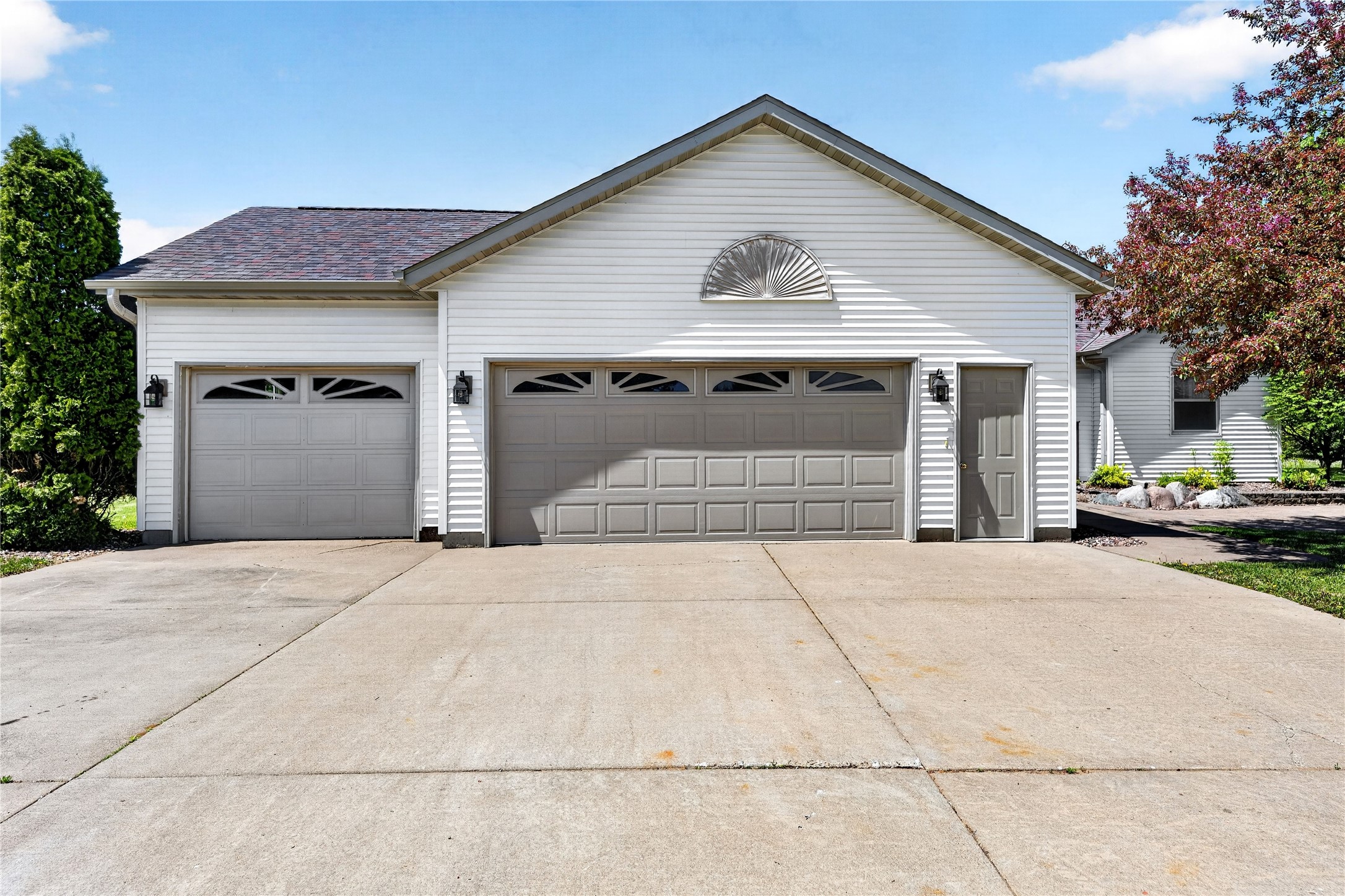 300 Carrie Circle Property Photo 2
