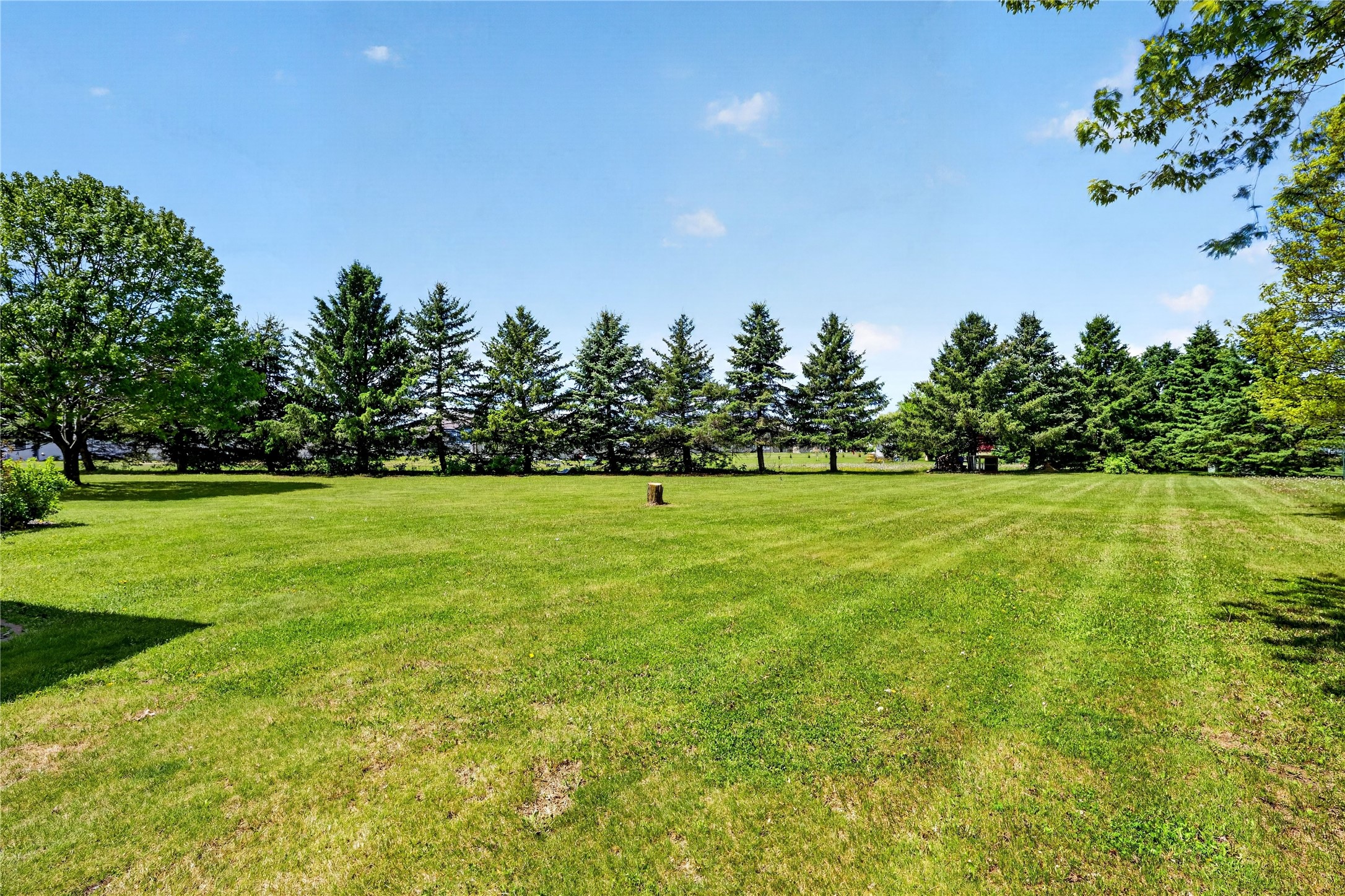 300 Carrie Circle Property Photo 8