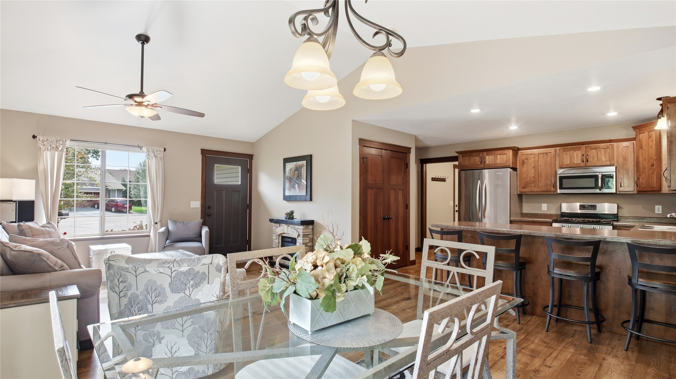 2808 Swallowtail Court Property Photo 10