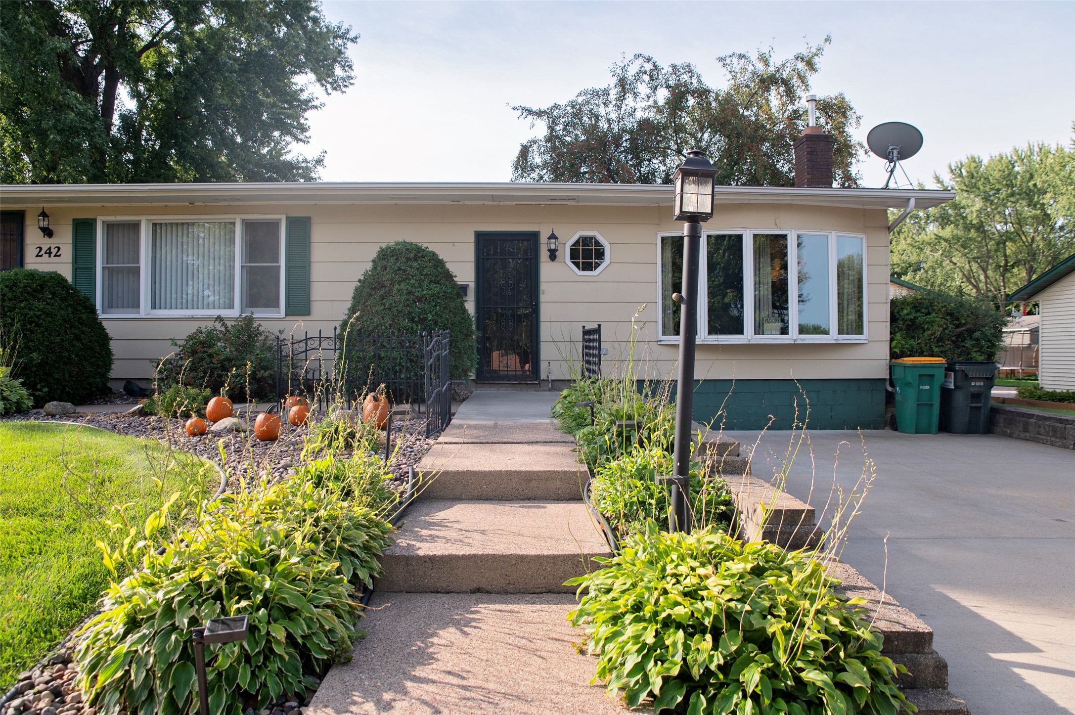 242 E Tyler Avenue Property Photo 2