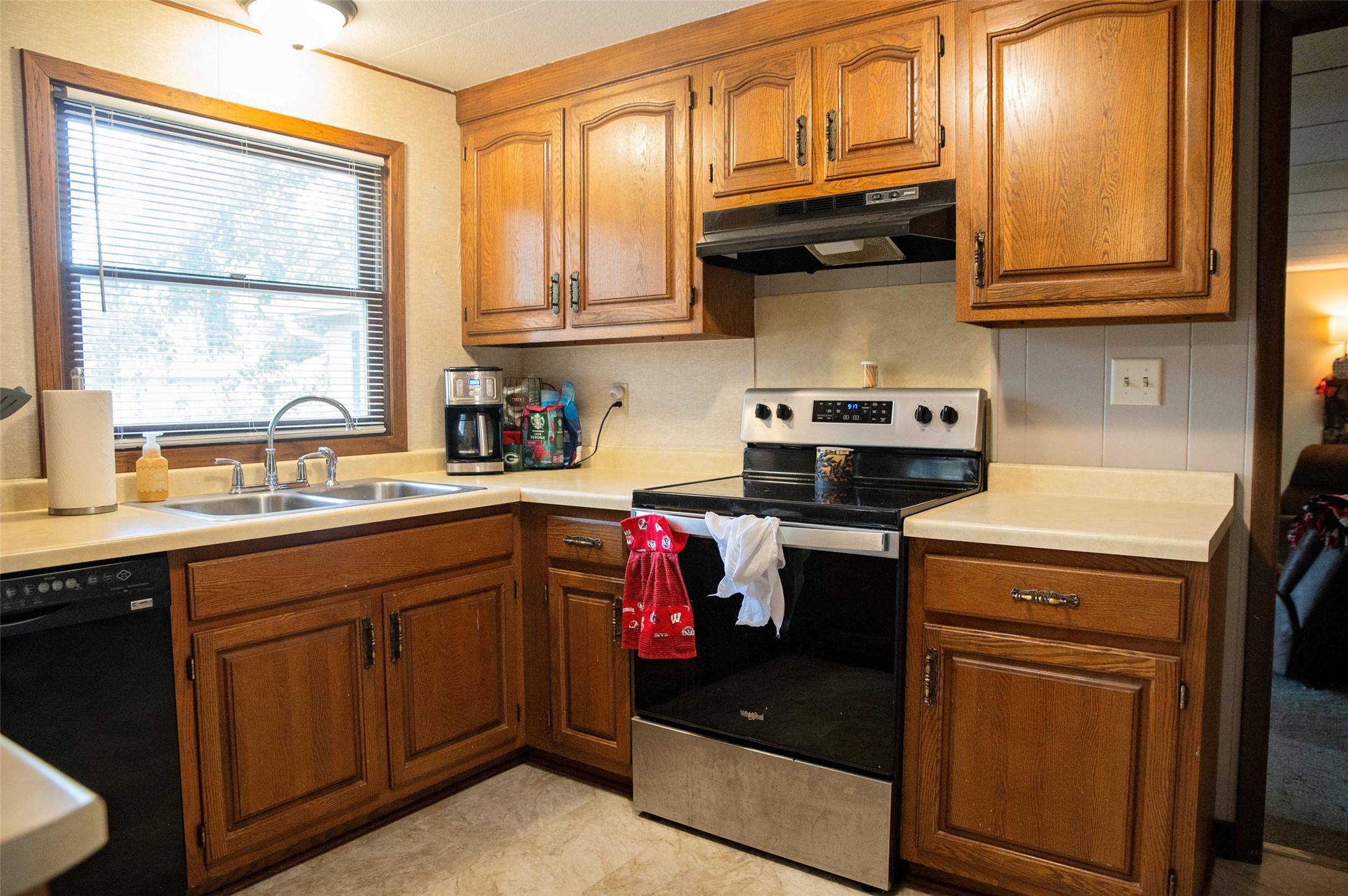 242 E Tyler Avenue Property Photo 16