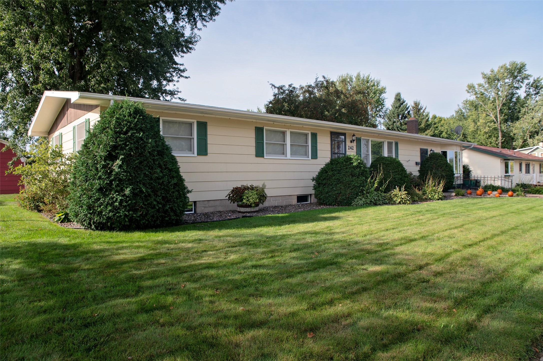 242 E Tyler Avenue Property Photo 41
