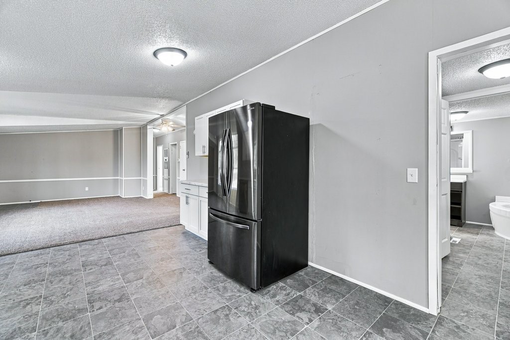 2569 12 3/4 Avenue Property Photo 9