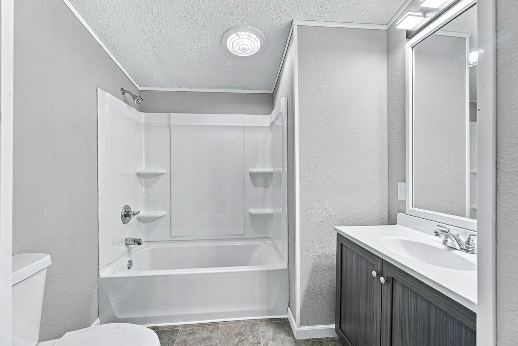 2569 12 3/4 Avenue Property Photo 11