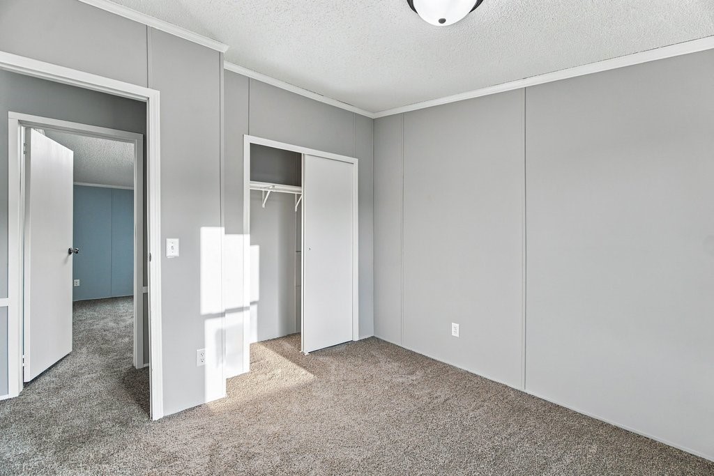 2569 12 3/4 Avenue Property Photo 13