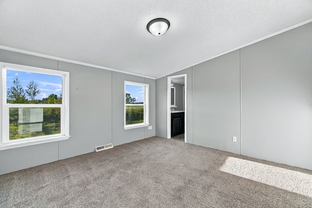 2569 12 3/4 Avenue Property Photo 15