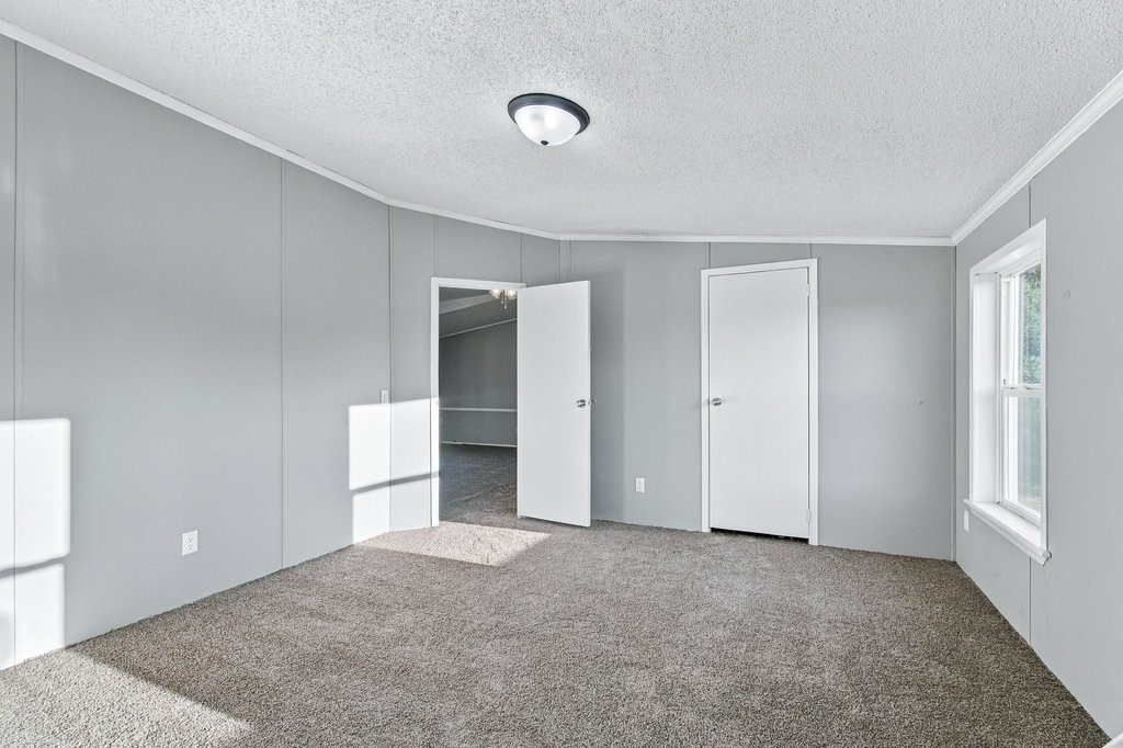 2569 12 3/4 Avenue Property Photo 16