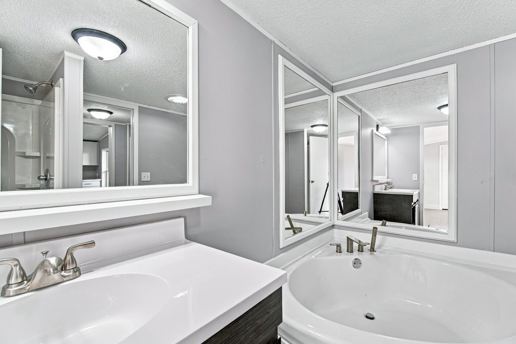 2569 12 3/4 Avenue Property Photo 18