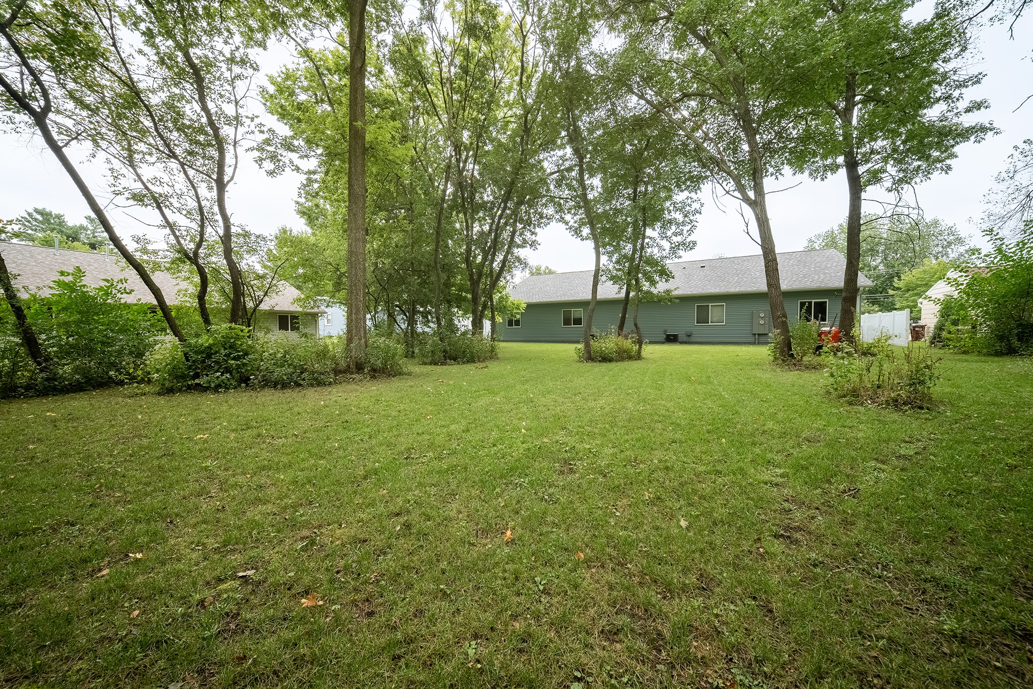 816 10th Street W 1-2 Property Photo 8