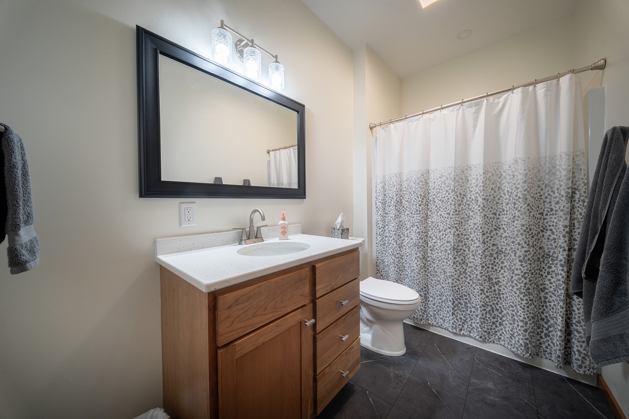 816 10th Street W 1-2 Property Photo 31
