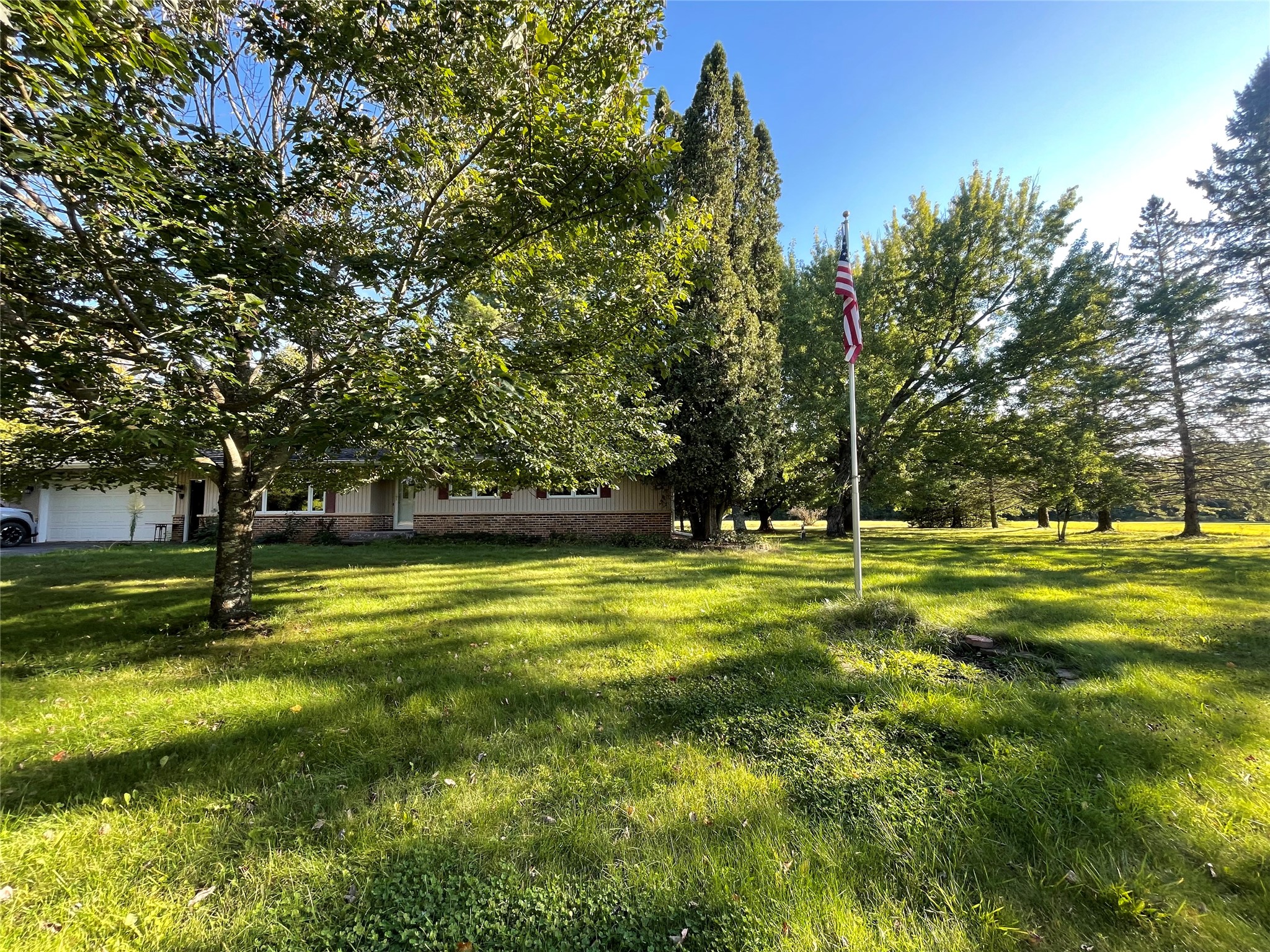 611 Maple Avenue Property Photo 3