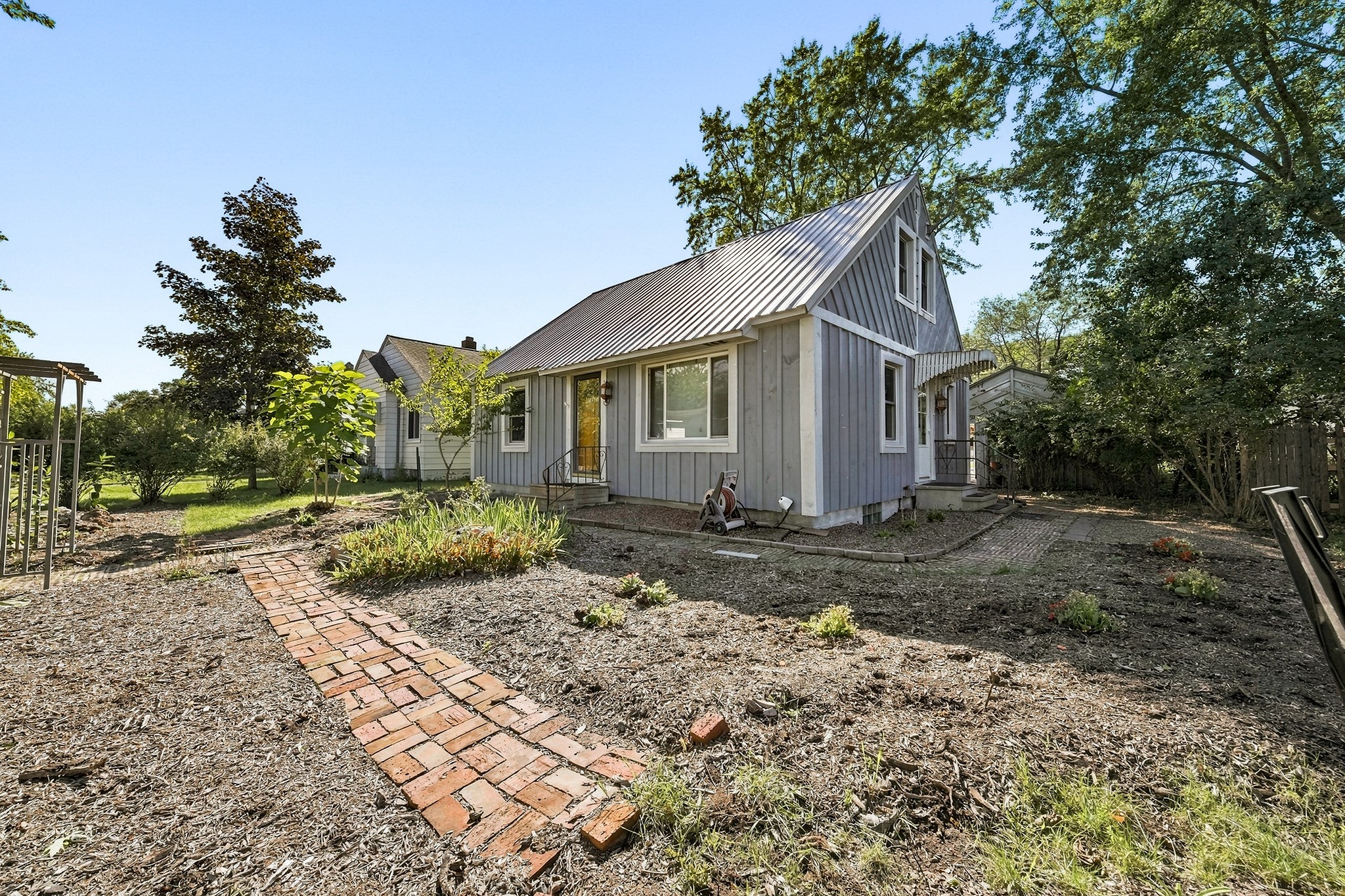 1132 Pershing Street Property Photo 3