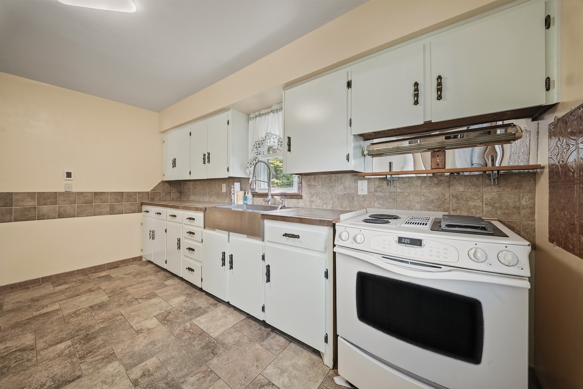 1132 Pershing Street Property Photo 7