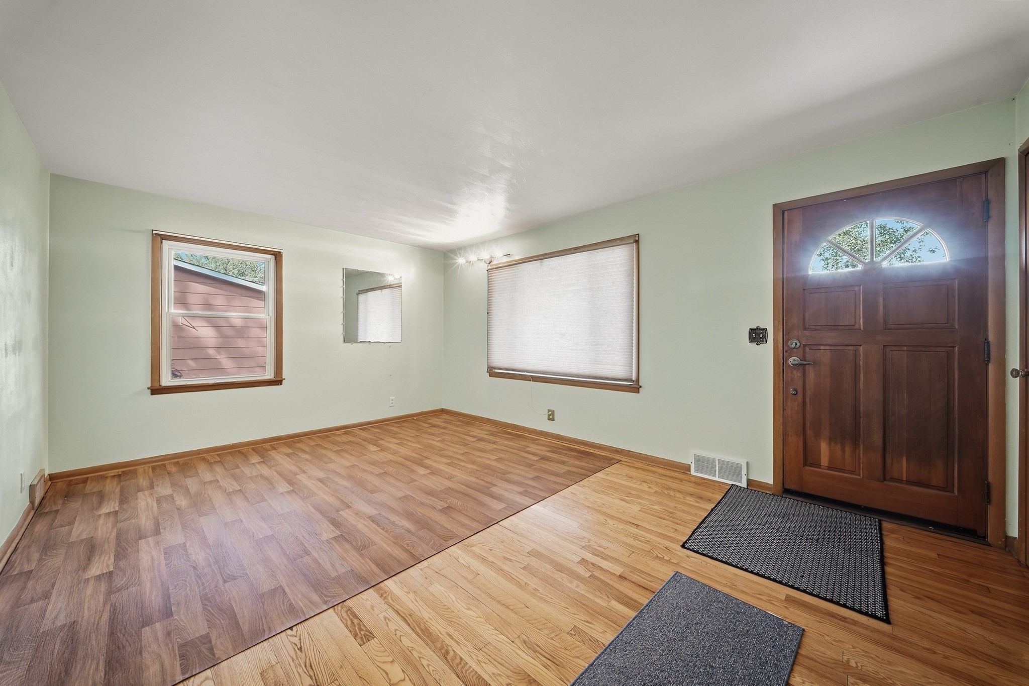 1132 Pershing Street Property Photo 9