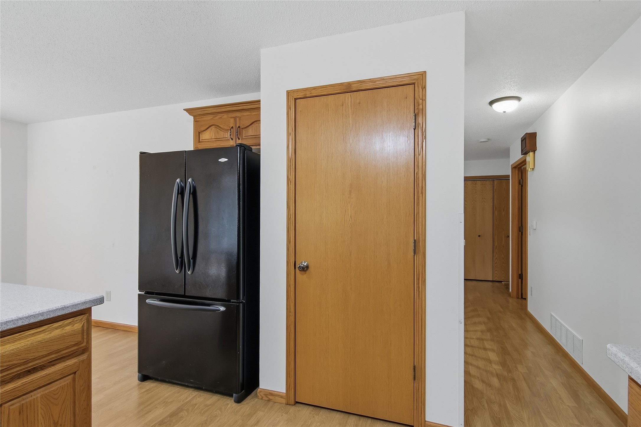 328 Marshall Street Property Photo 11