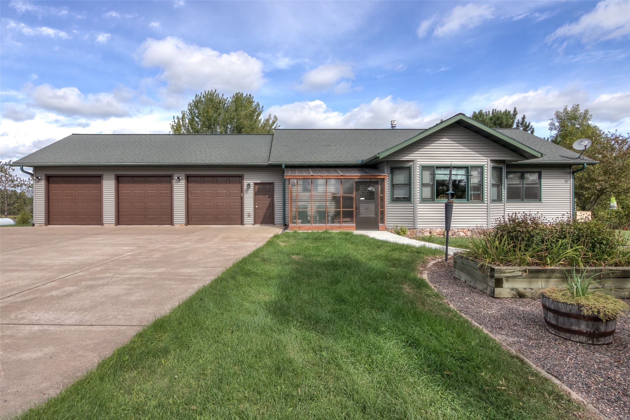 W6730 Eagles Road Property Photo 1