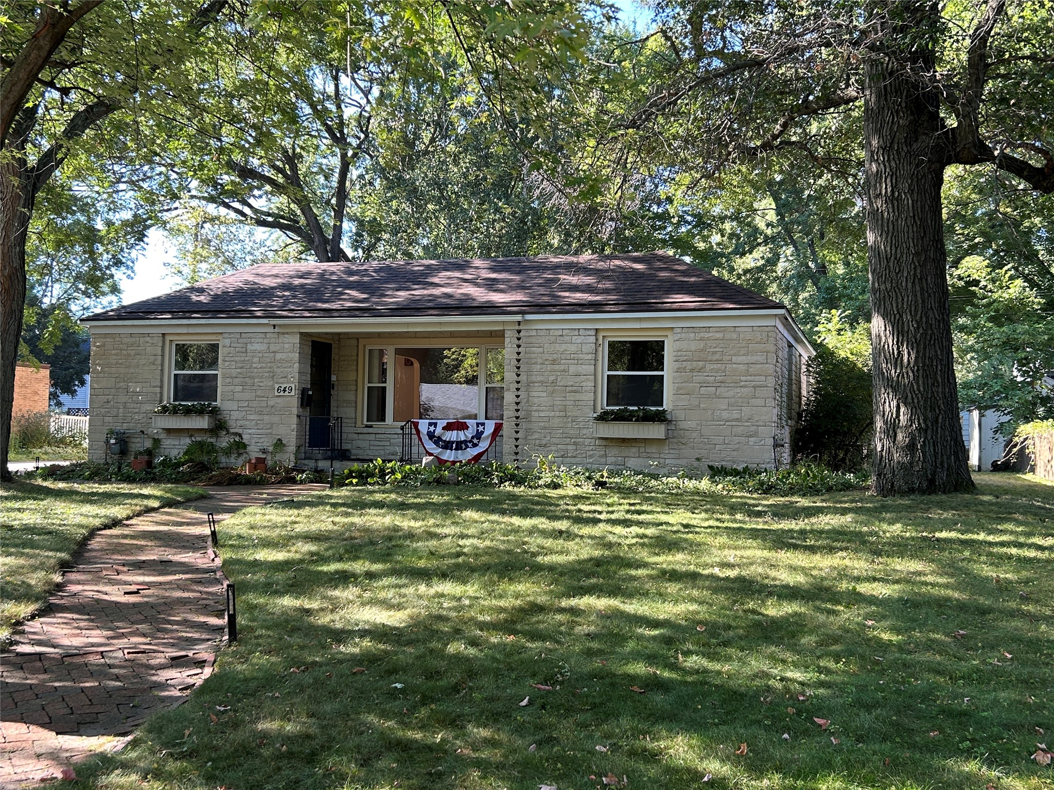 649 Putnam Drive Property Photo 2