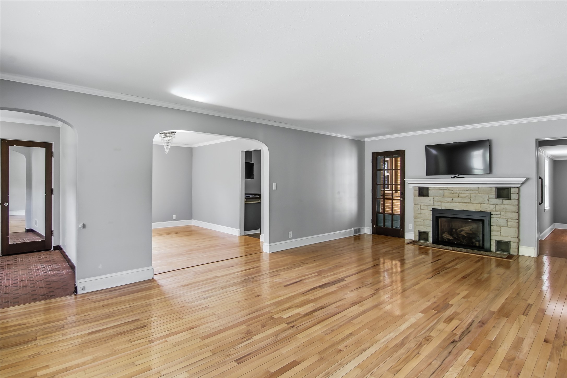 649 Putnam Drive Property Photo 4