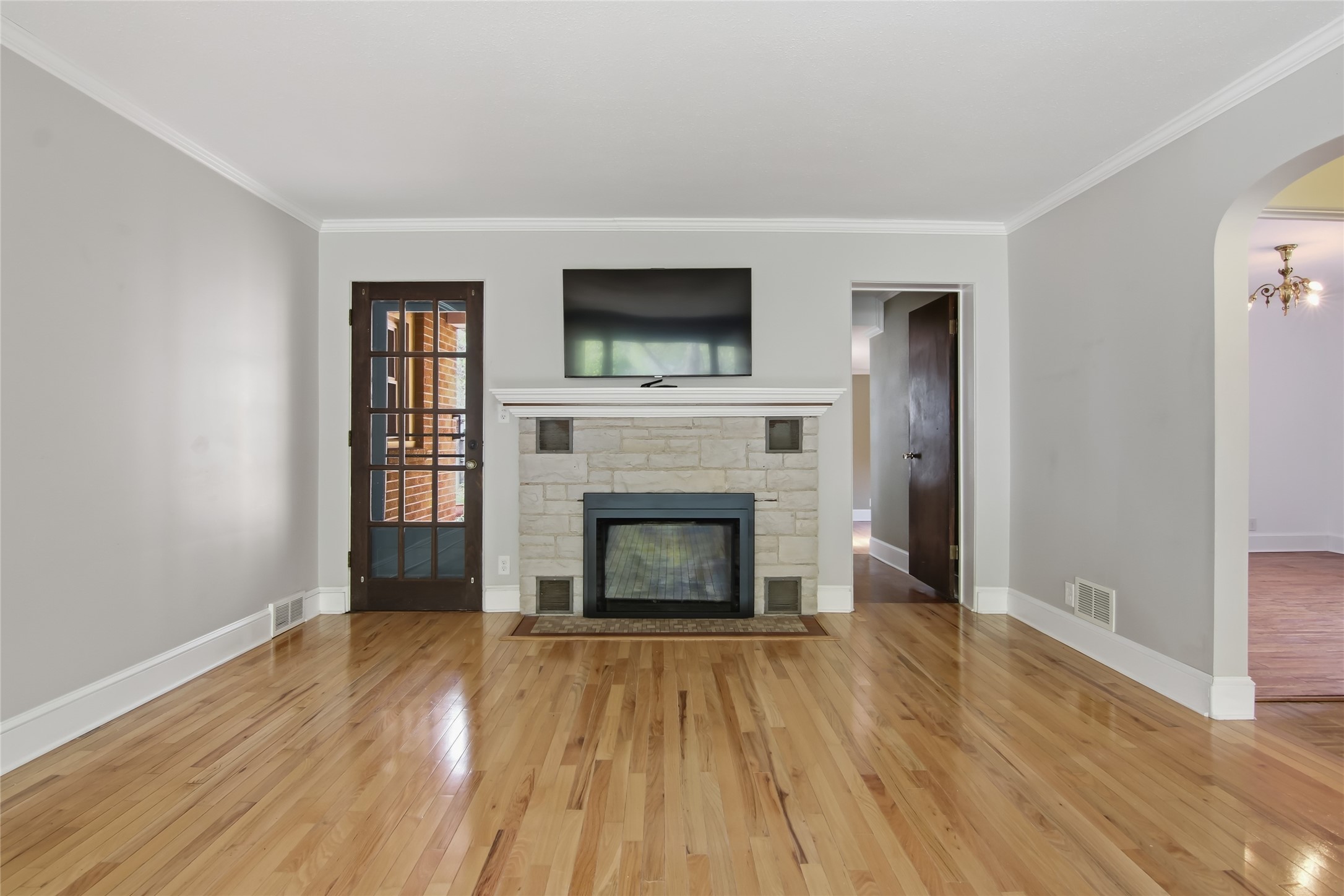 649 Putnam Drive Property Photo 6