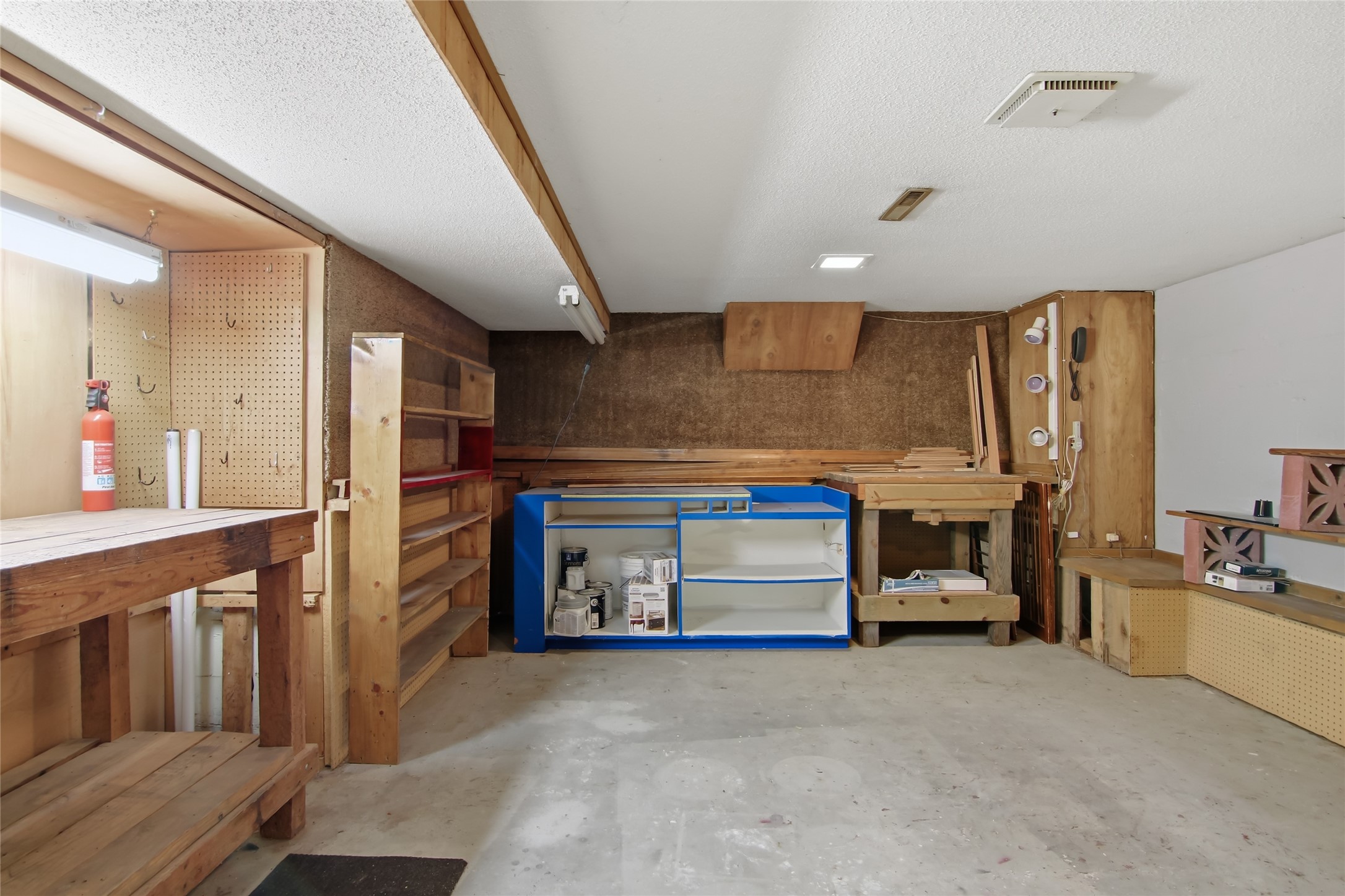 649 Putnam Drive Property Photo 26