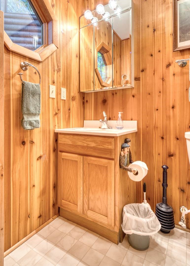 1903 29 3/4 Avenue Property Photo 27