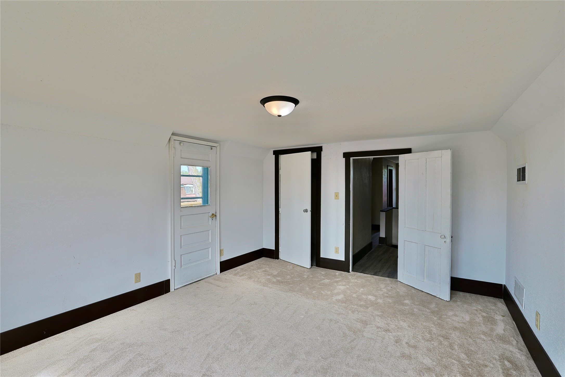 311 E Main Street Property Photo 30