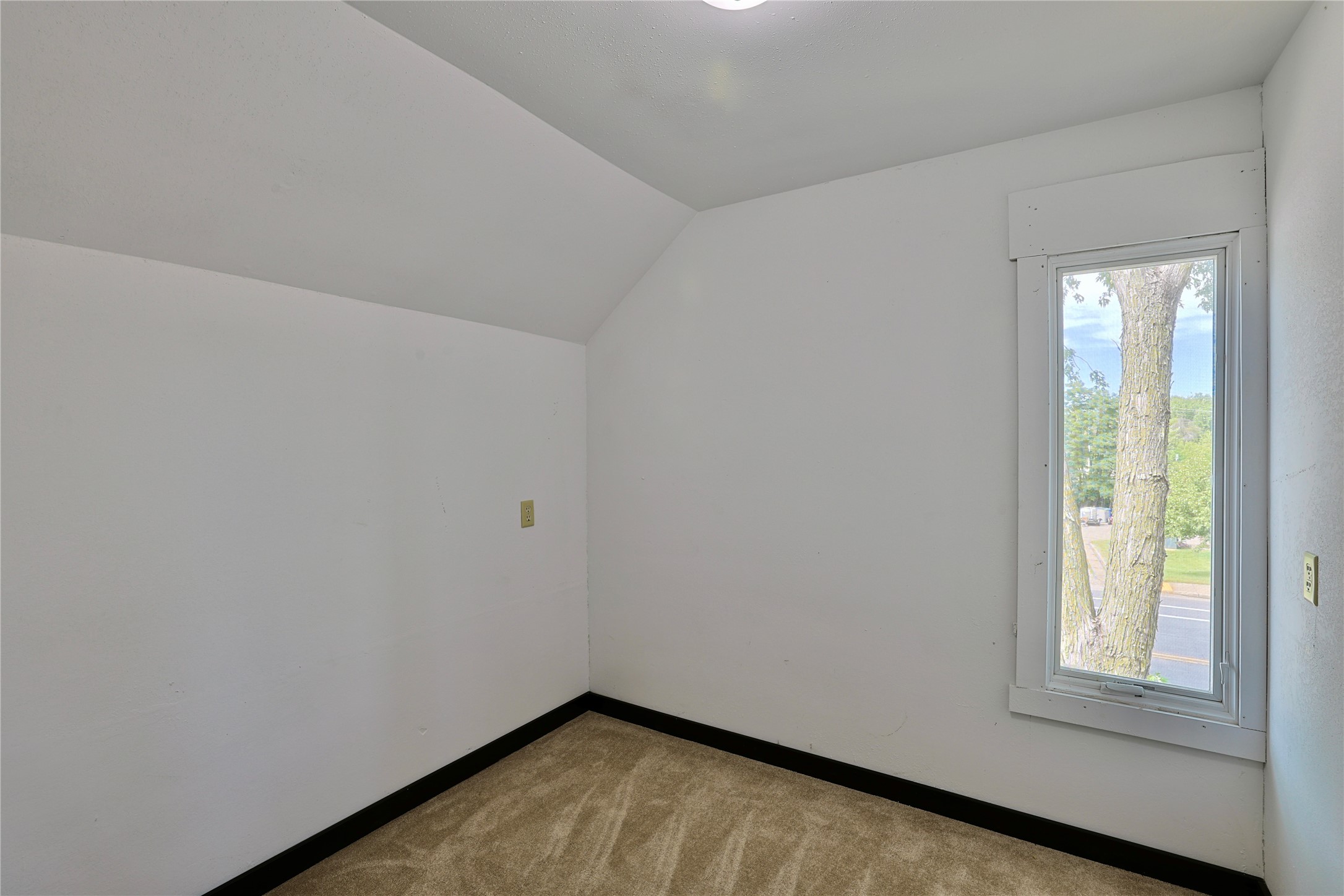 311 E Main Street Property Photo 31