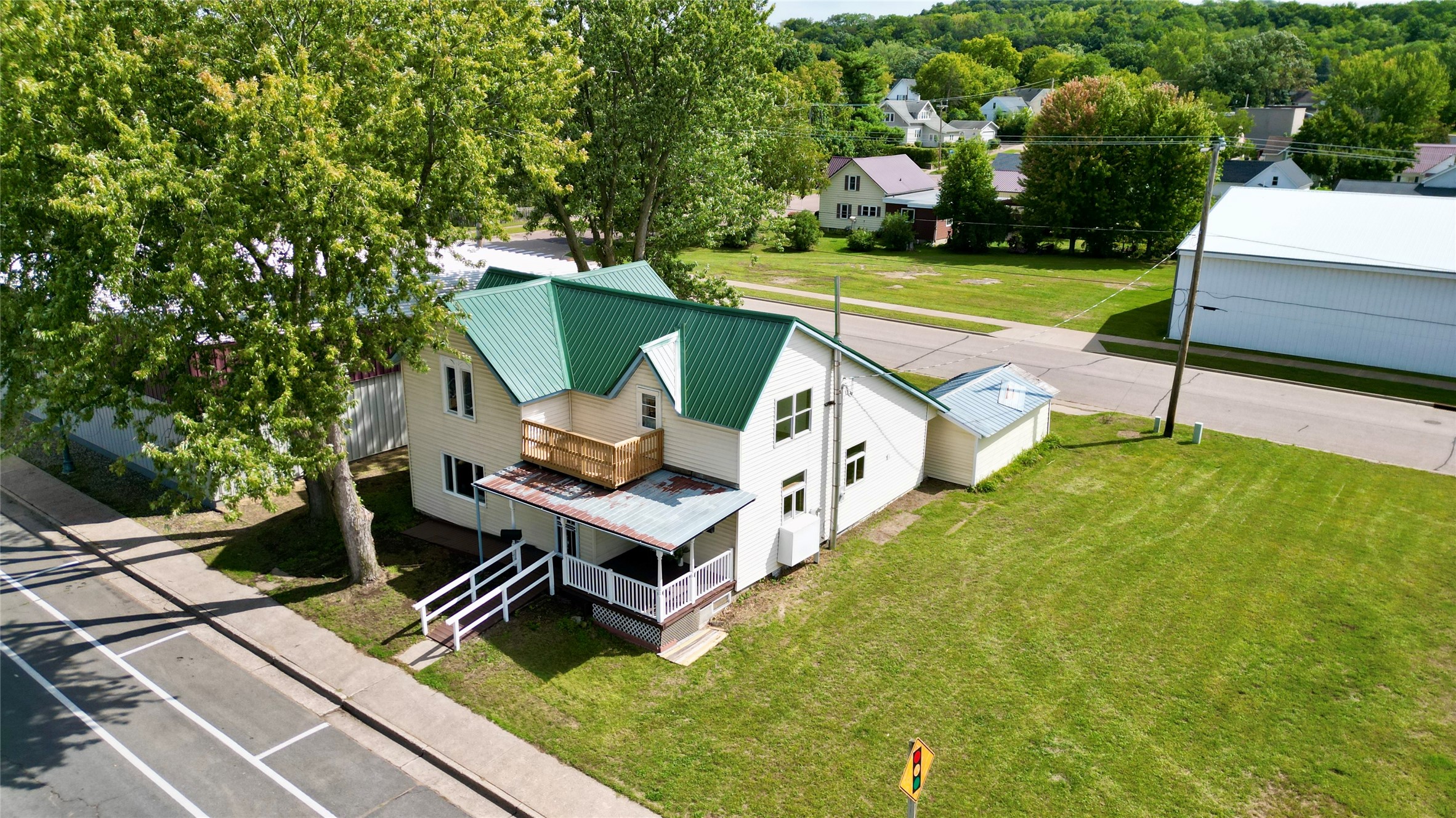 311 E Main Street Property Photo 44