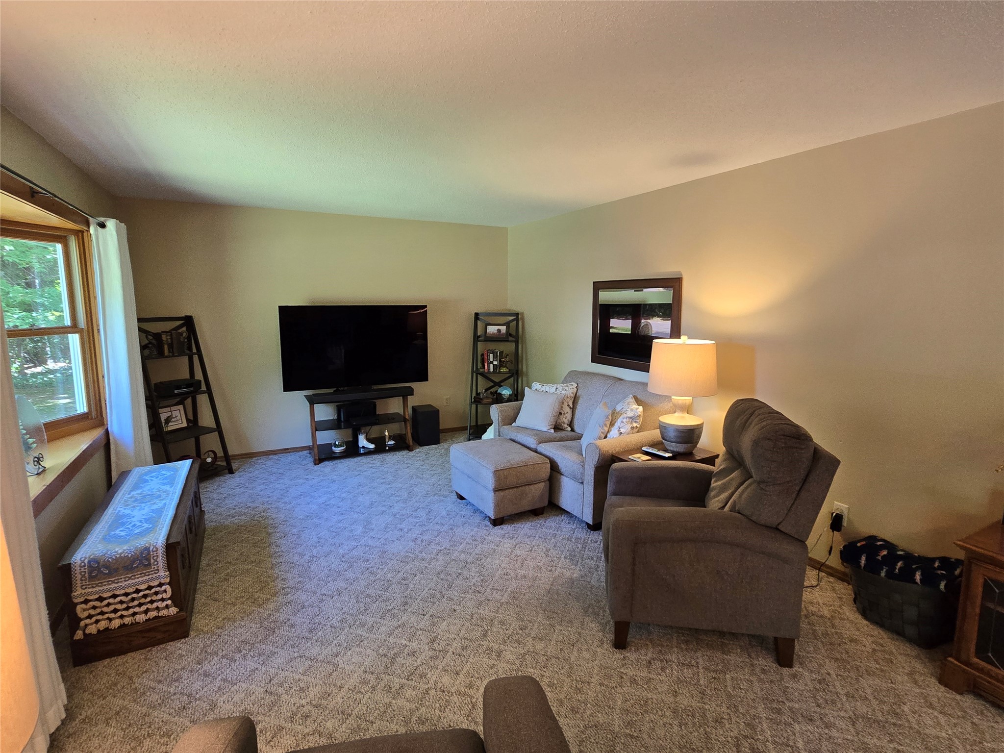 1877 Pinewood Avenue Property Photo 5