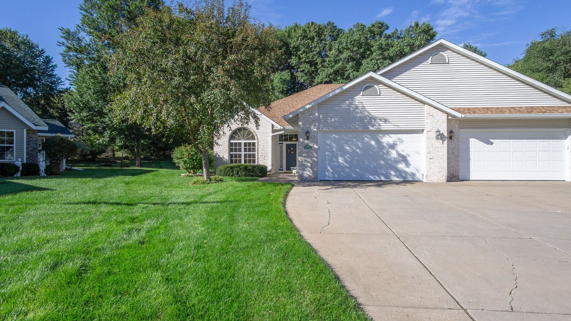 3808 Gables Court Property Photo 1