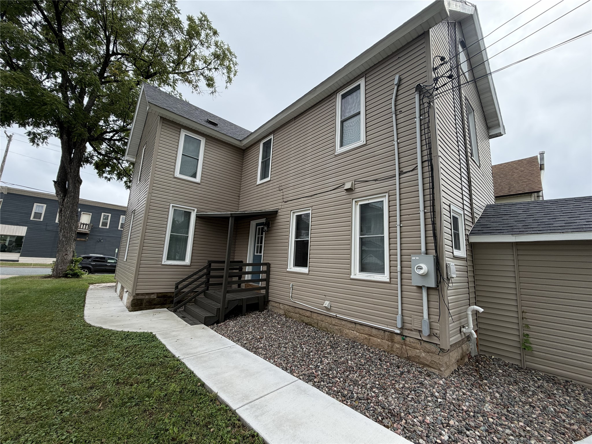 406 Talmadge Street Property Photo 2