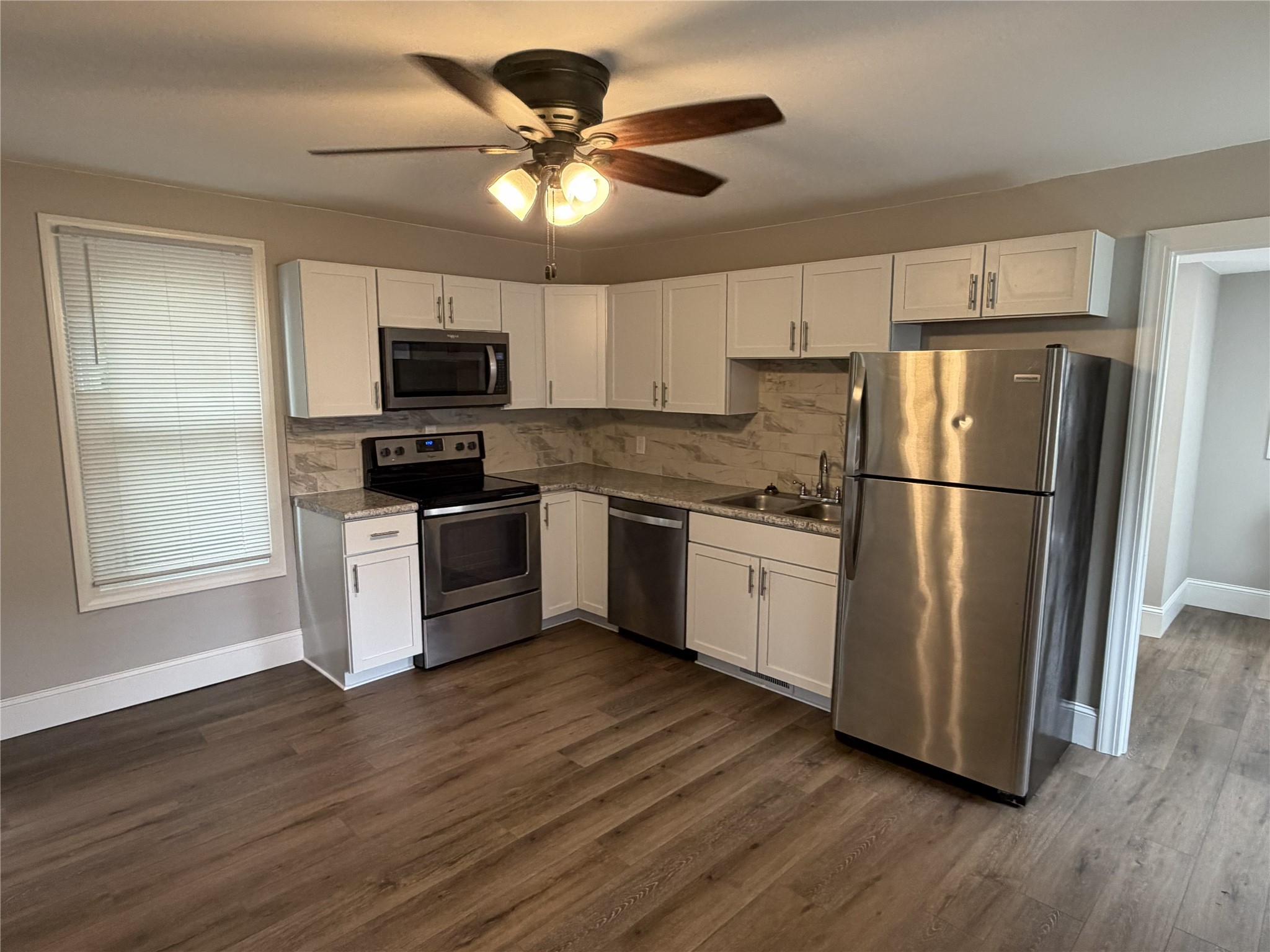 406 Talmadge Street Property Photo 4