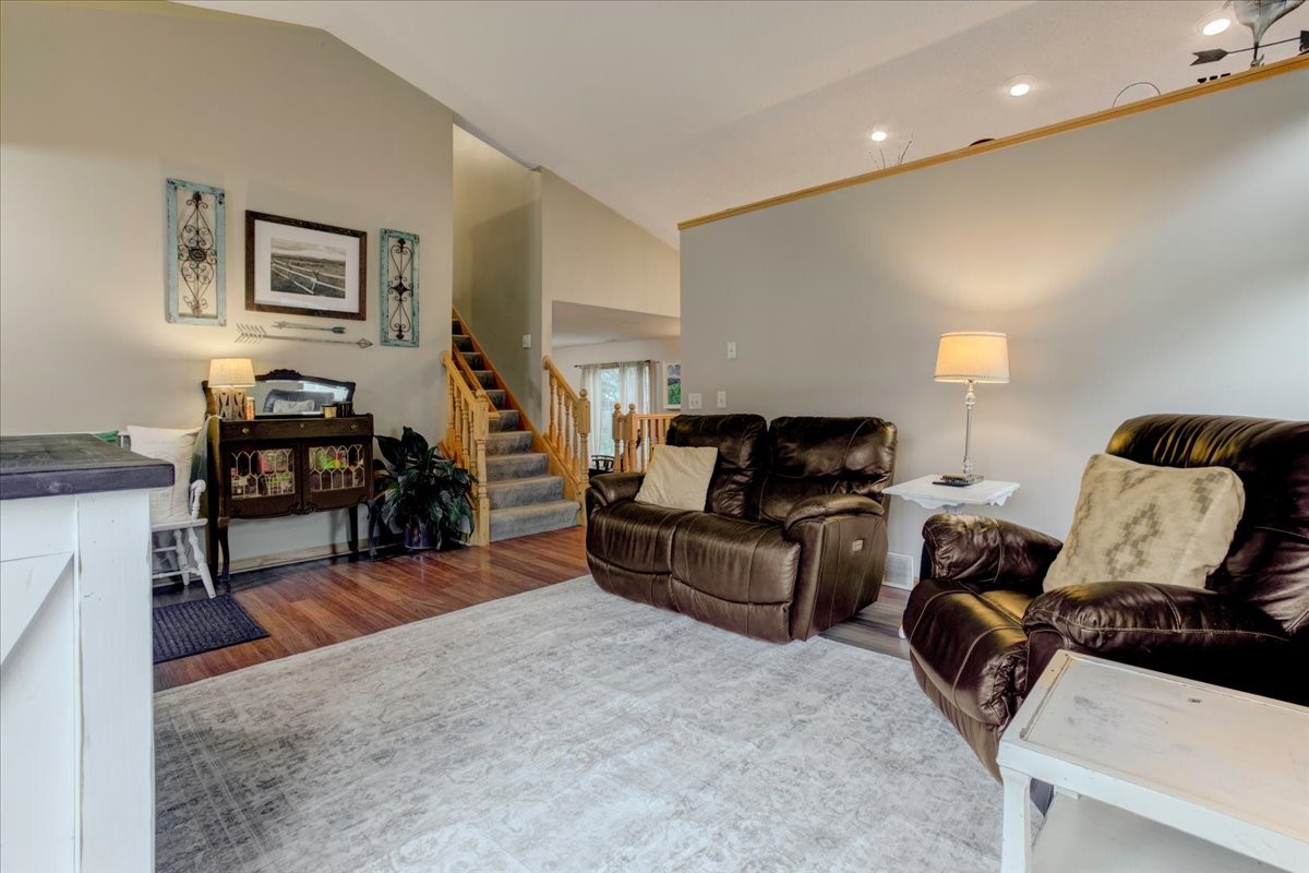 1304 Ballentine Road Property Photo 4