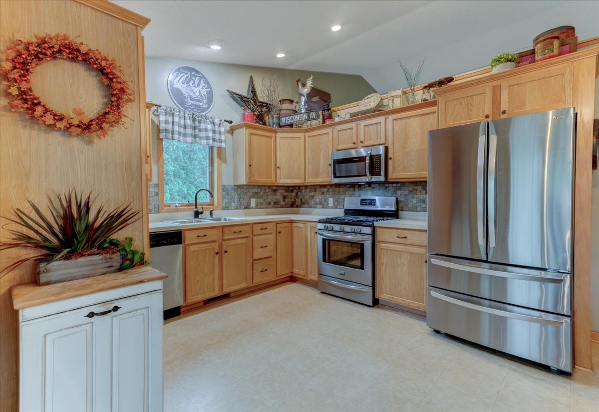 1304 Ballentine Road Property Photo 6