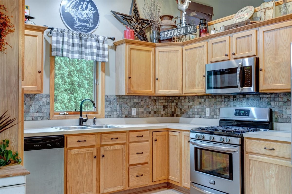 1304 Ballentine Road Property Photo 7