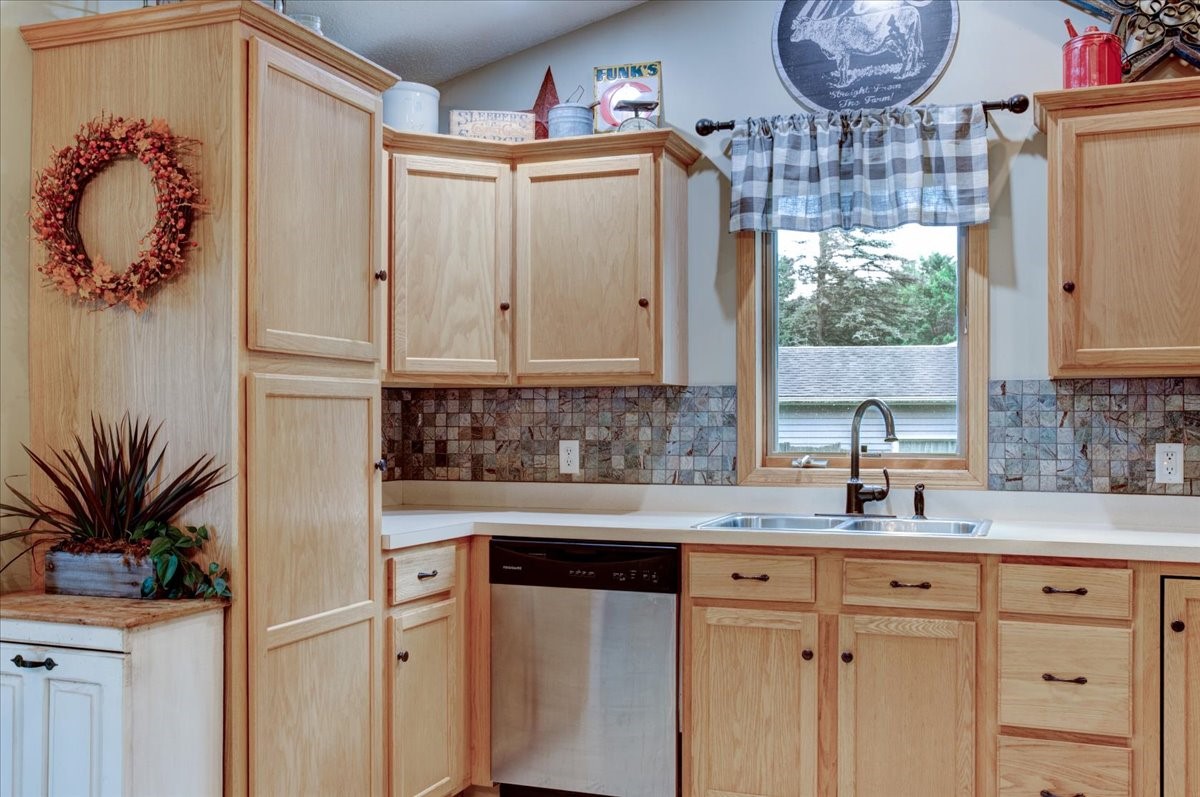 1304 Ballentine Road Property Photo 8