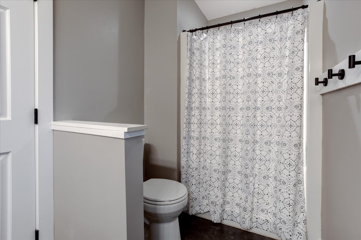 1304 Ballentine Road Property Photo 20