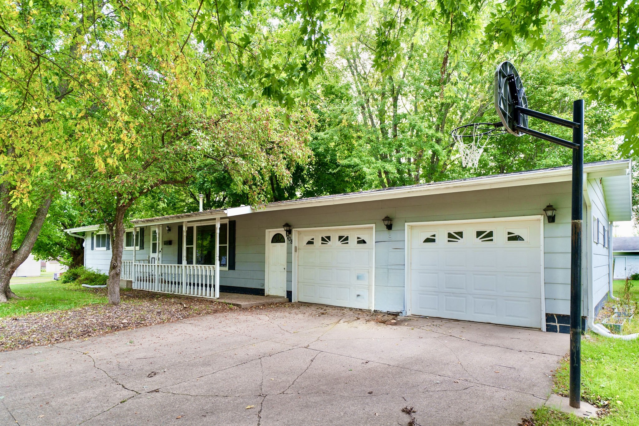 708 S Wisconsin Street Property Photo 1