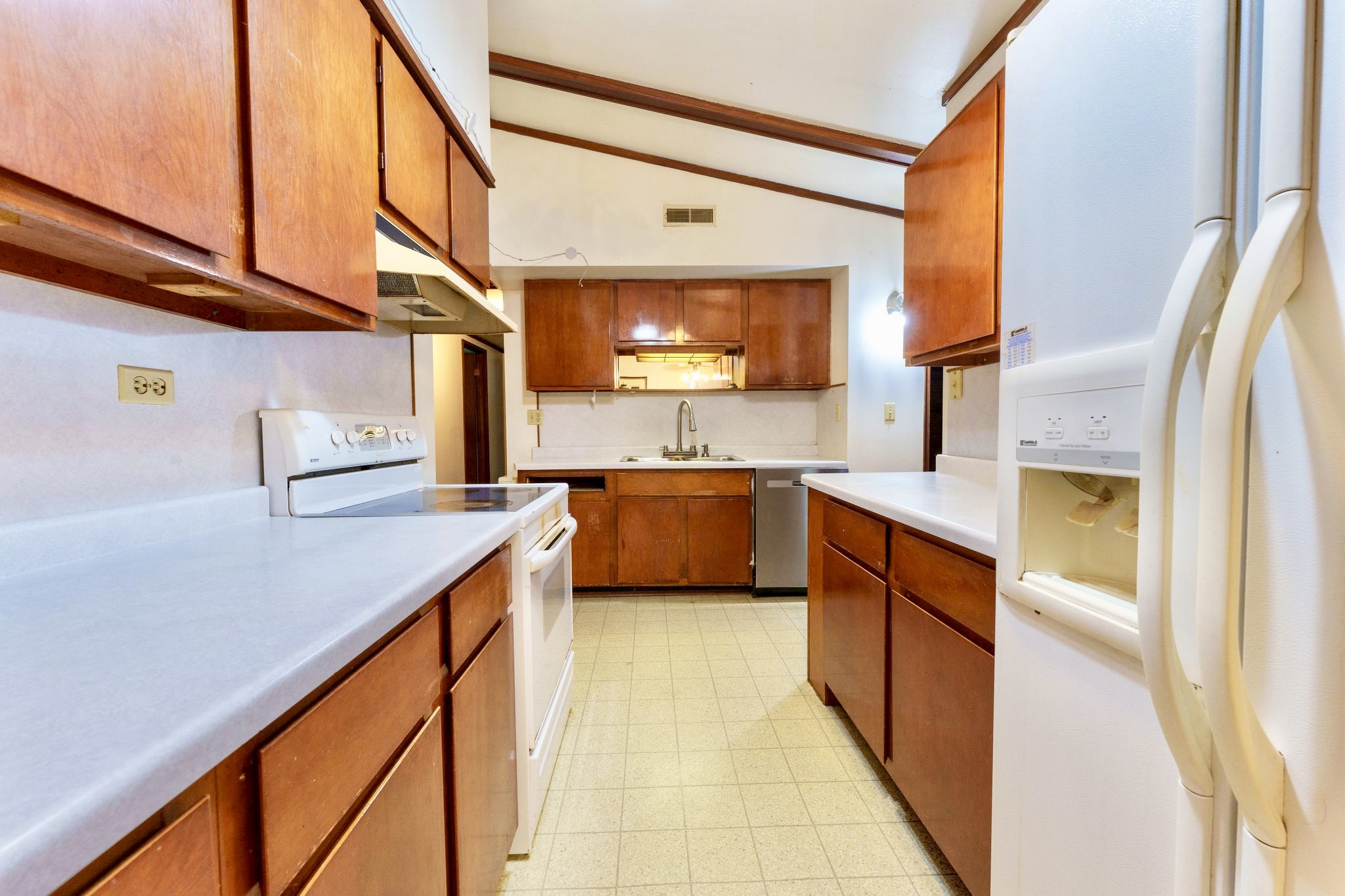 708 S Wisconsin Street Property Photo 9