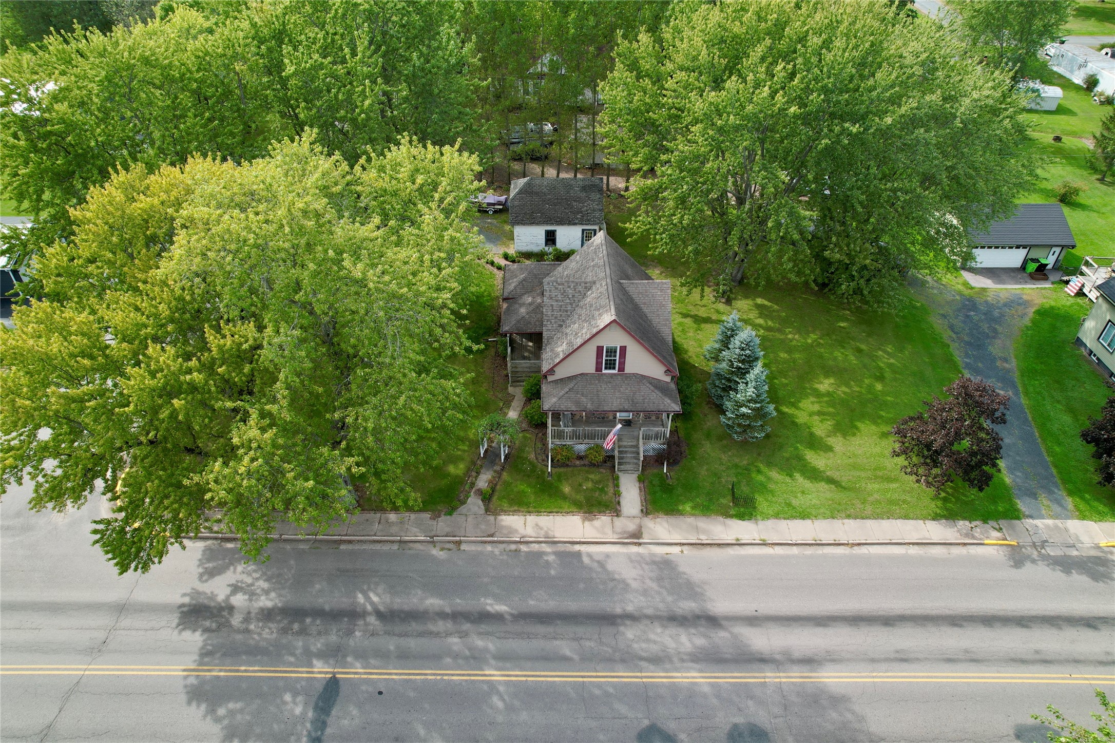 801 N Division Street Property Photo 4