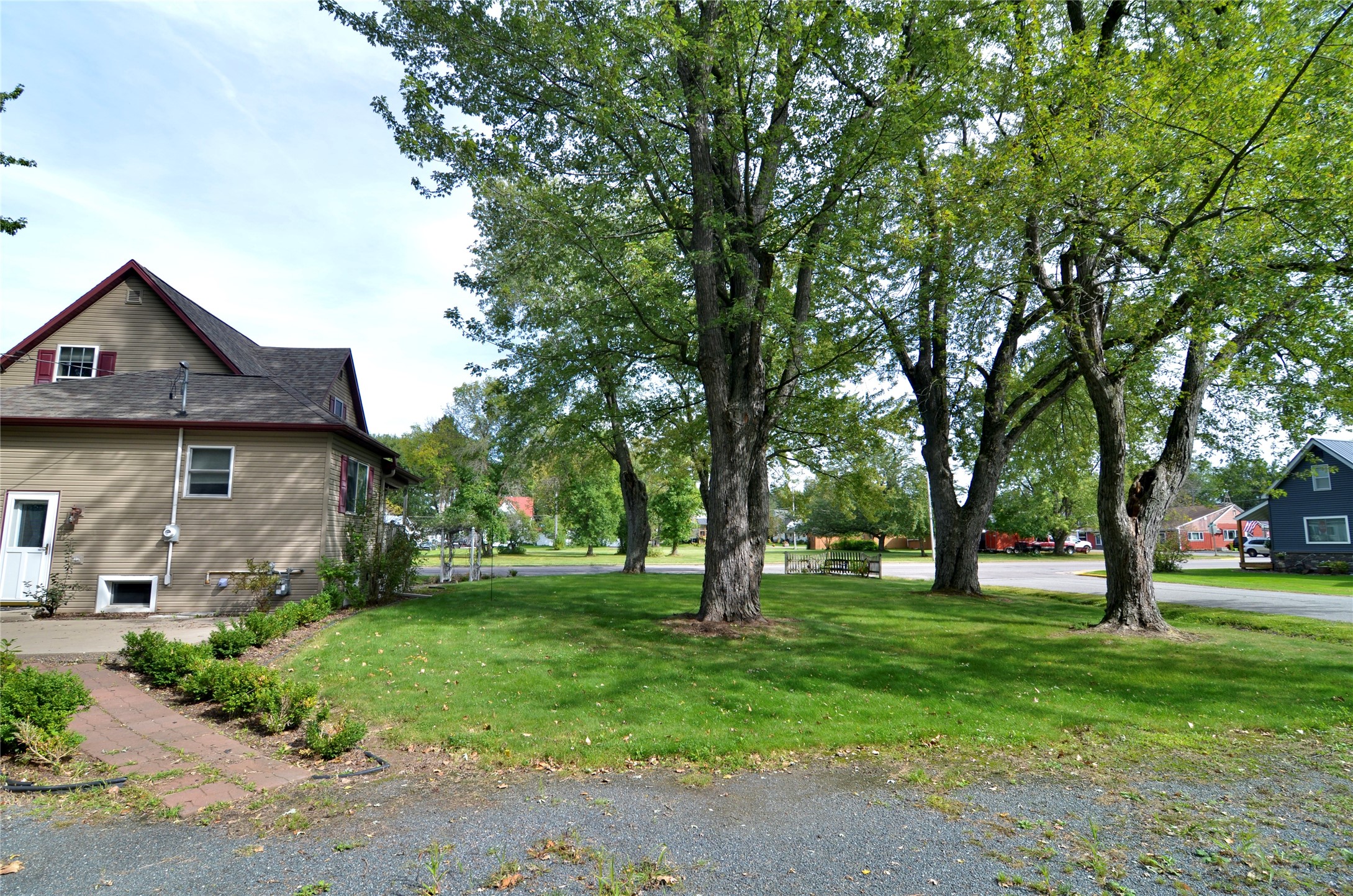 801 N Division Street Property Photo 16