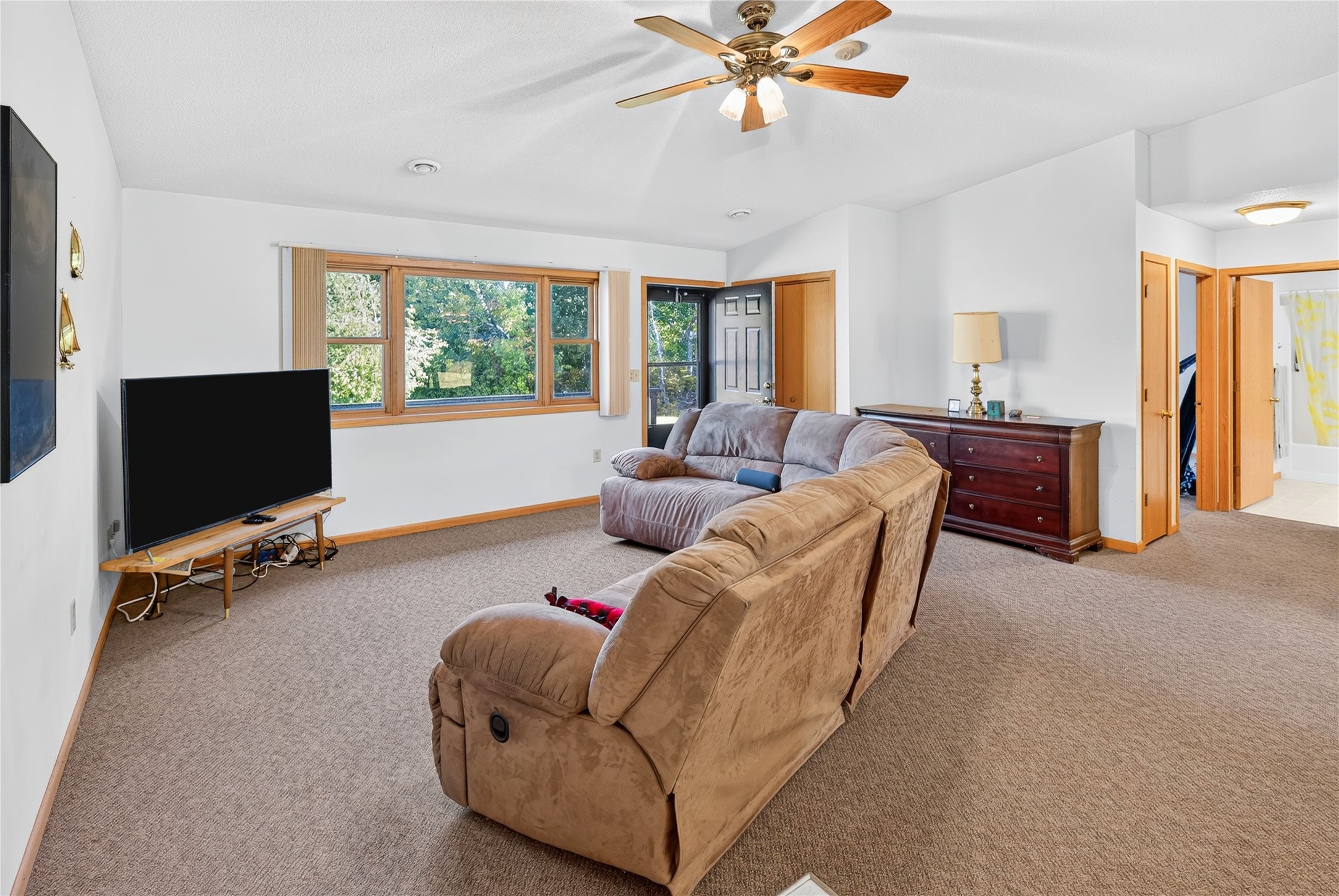 149 Bond Avenue Property Photo 6