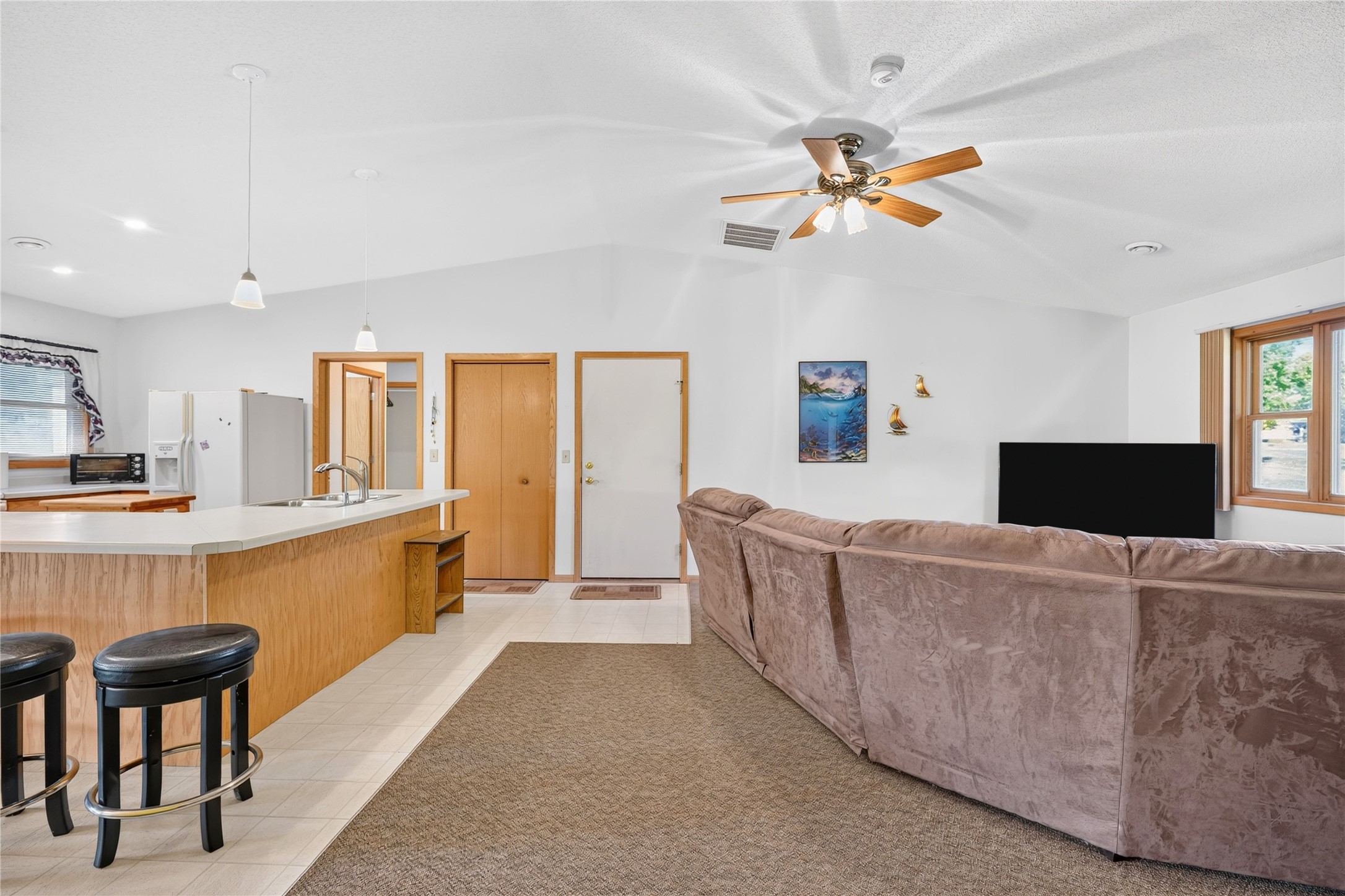 149 Bond Avenue Property Photo 8