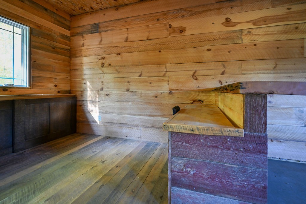W6200 Highway 70 Property Photo 32