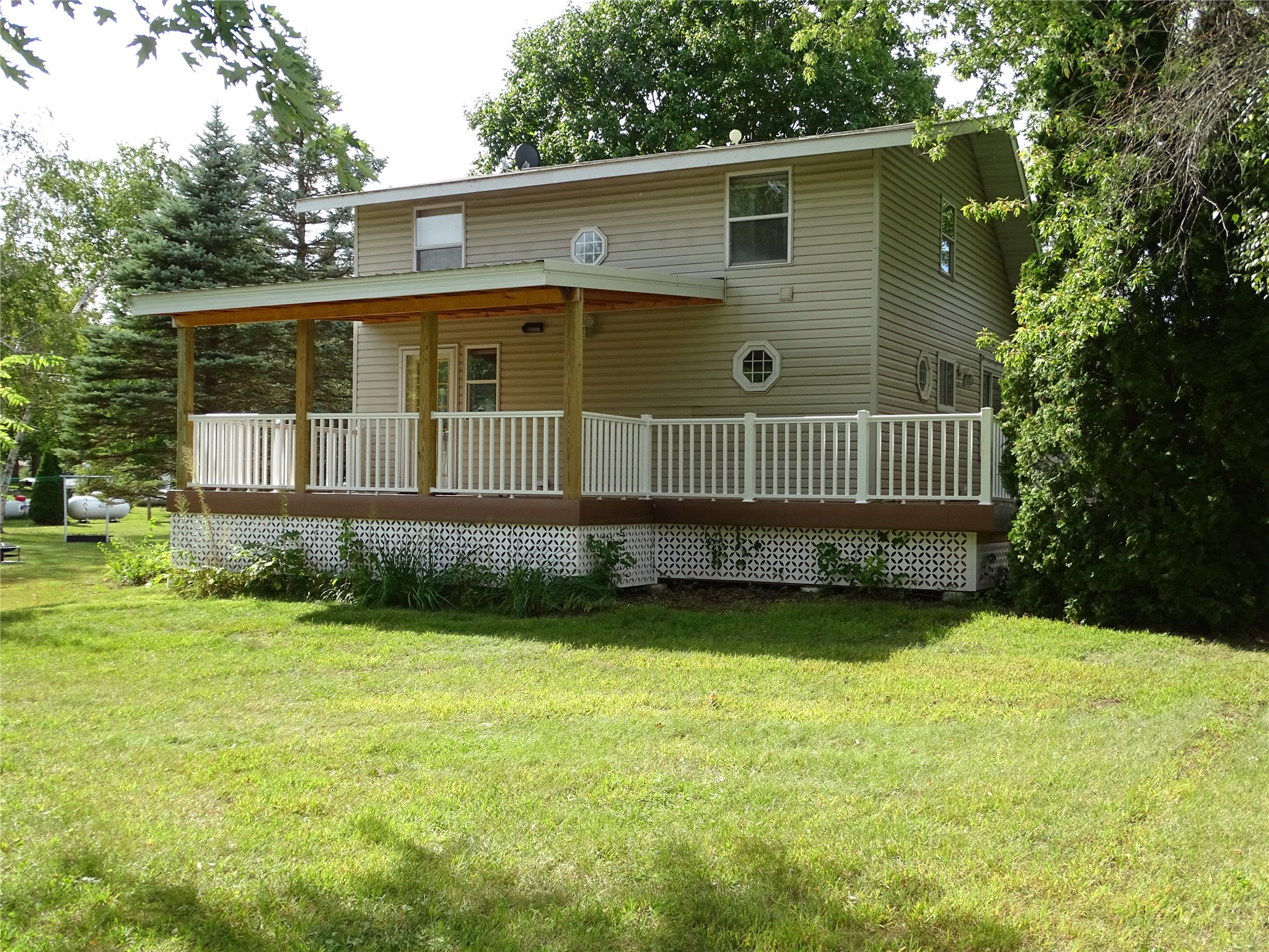 605 5th Street Property Photo 1